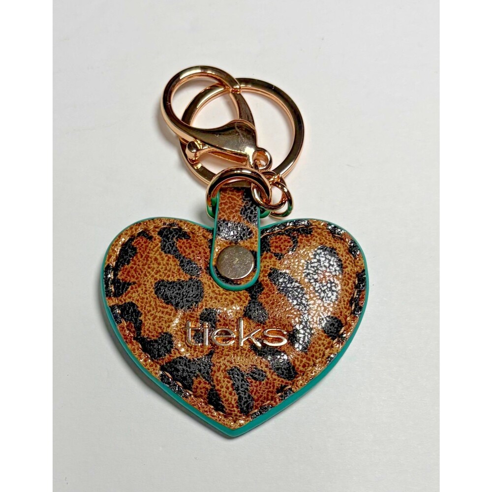 Tieks Leopard Leather Heart Keychain from 2025 Advent calendar - Picture 3 of 4